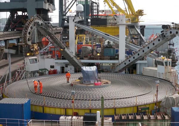 Instalación de cable submarino western link