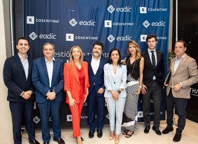 De izquierda a derecha Carlos Benedito responsable de comunicación y marketing; Francisco Moreno director de informativos de Mediaset; Mariló Sánchez-Fuentes emprendedora y directora de “Negocios de Carne y Hueso” en Intereconomía; Ricardo Carramiñana director general de EADIC; Silvia Roldán viceconsejera de digitalización de la Comunidad de Madrid; Loida Primo mentora y conferenciante; David García Núñez presidente de MWCC y Paco Robles director de RRHH Cosentino.