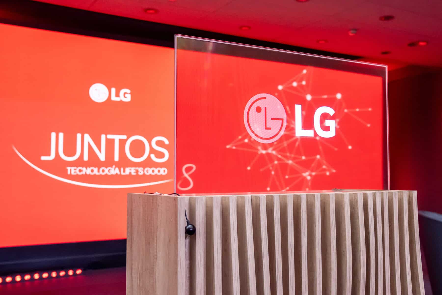 LG