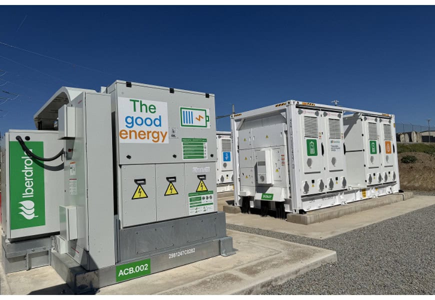 Iberdrola inaugura en Cáceres una batería de 58 MW y 120 MWh conectada a dos plantas solares