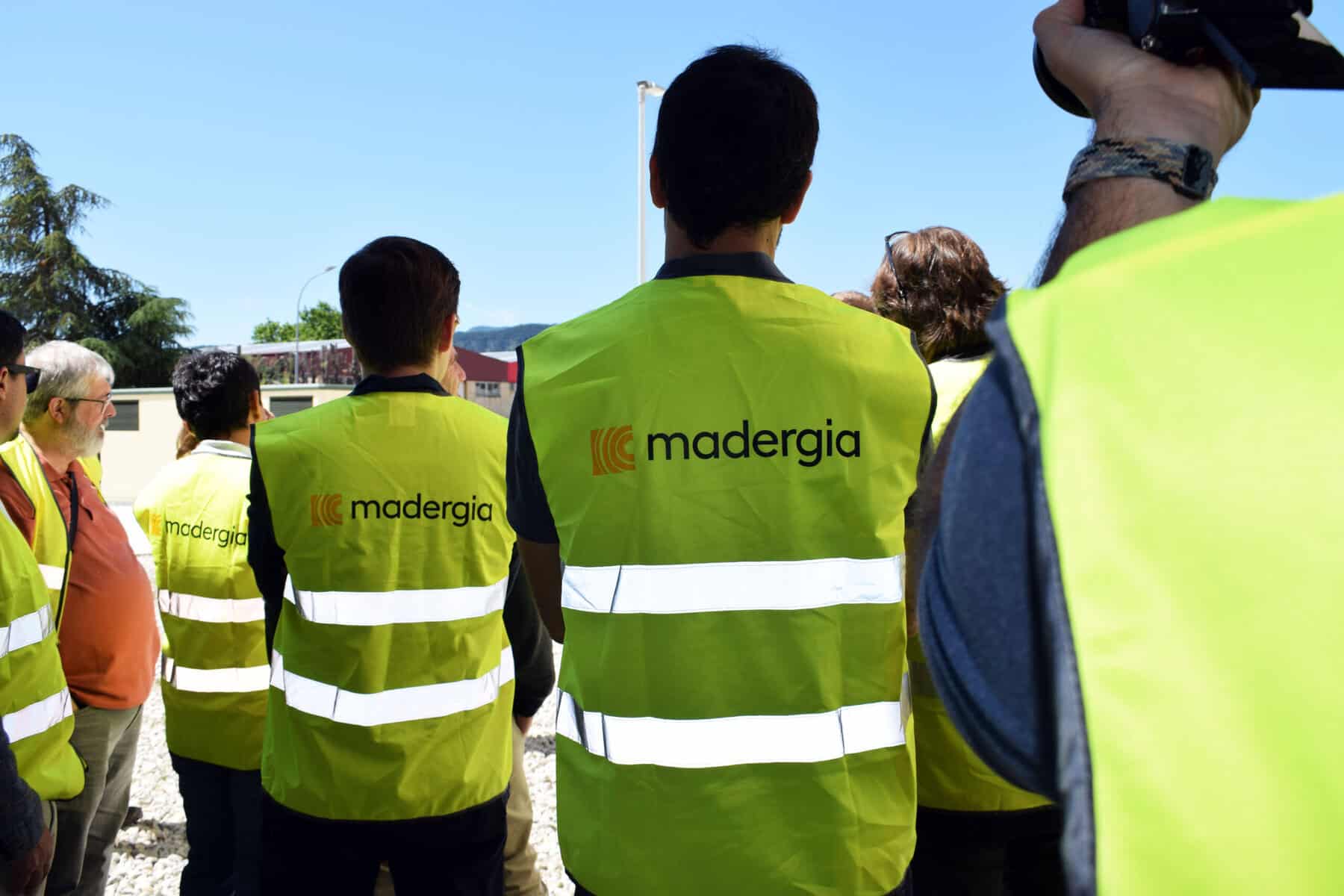 Visita a la fábrica de Madergia en Aoiz (Navarra) | Imagen: Fórum Madera - Hexágono blanco