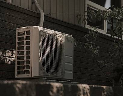 MITECO regula las redes de calor urbanas y destina 50 millones a 37 proyectos con más de 300 MW renovables