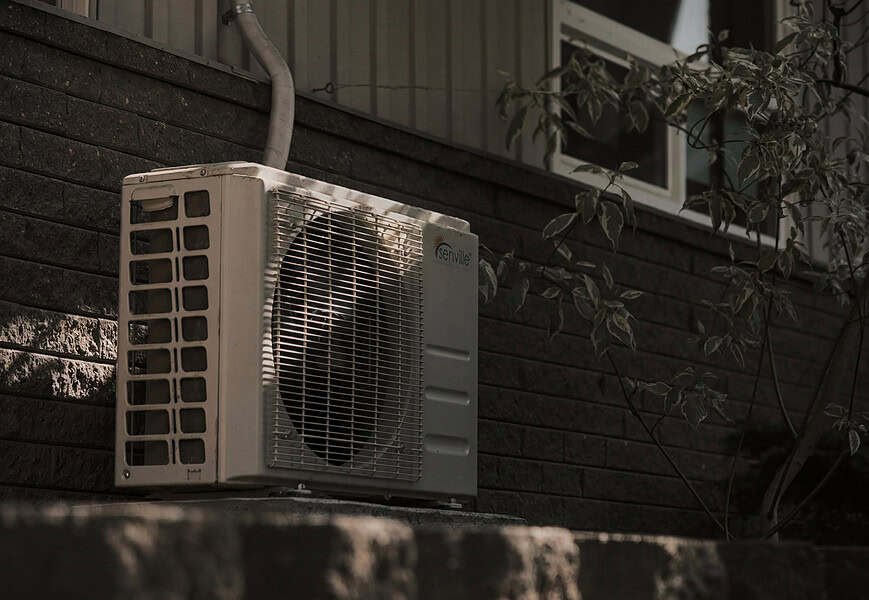 MITECO regula las redes de calor urbanas y destina 50 millones a 37 proyectos con más de 300 MW renovables